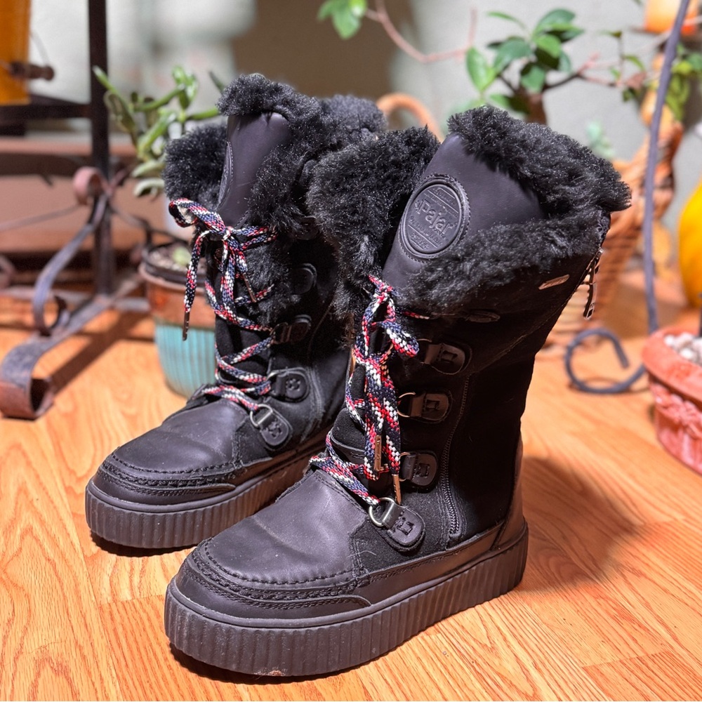 Pajar Black Winter Boots with Multicolor Laces